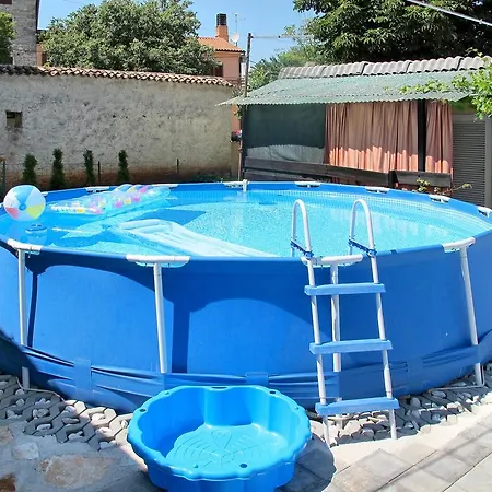 Ferienhaus Umag 220s * Бртонигла